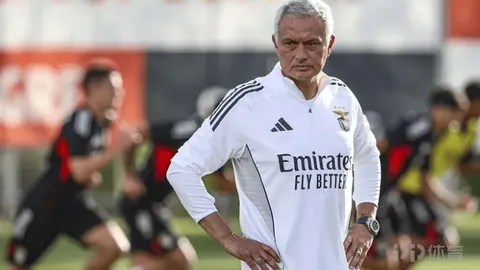 瓜帅逆袭复仇记，穆帅全力狂飙！温格领队遭6球惨痛滑铁卢！