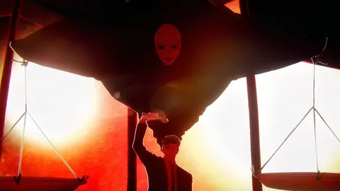 国足挑战日本蓝武士，力图扭转战局，世界杯预选赛不容有失